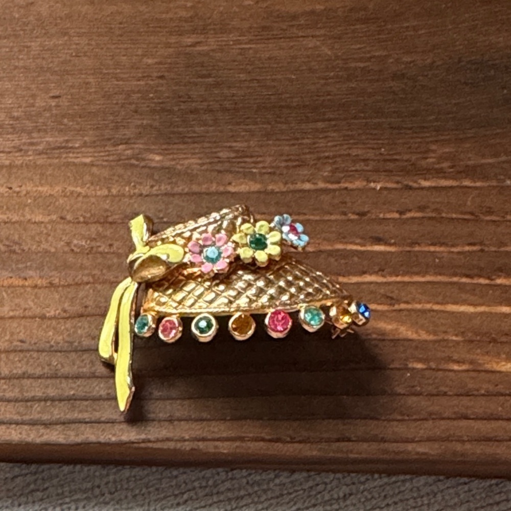 Vintage Gold Floral Brooch